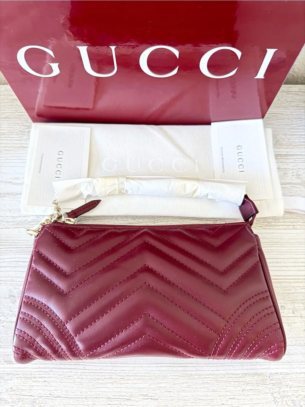 New Gucci Marmont GG leather small bag with chain, burgundy